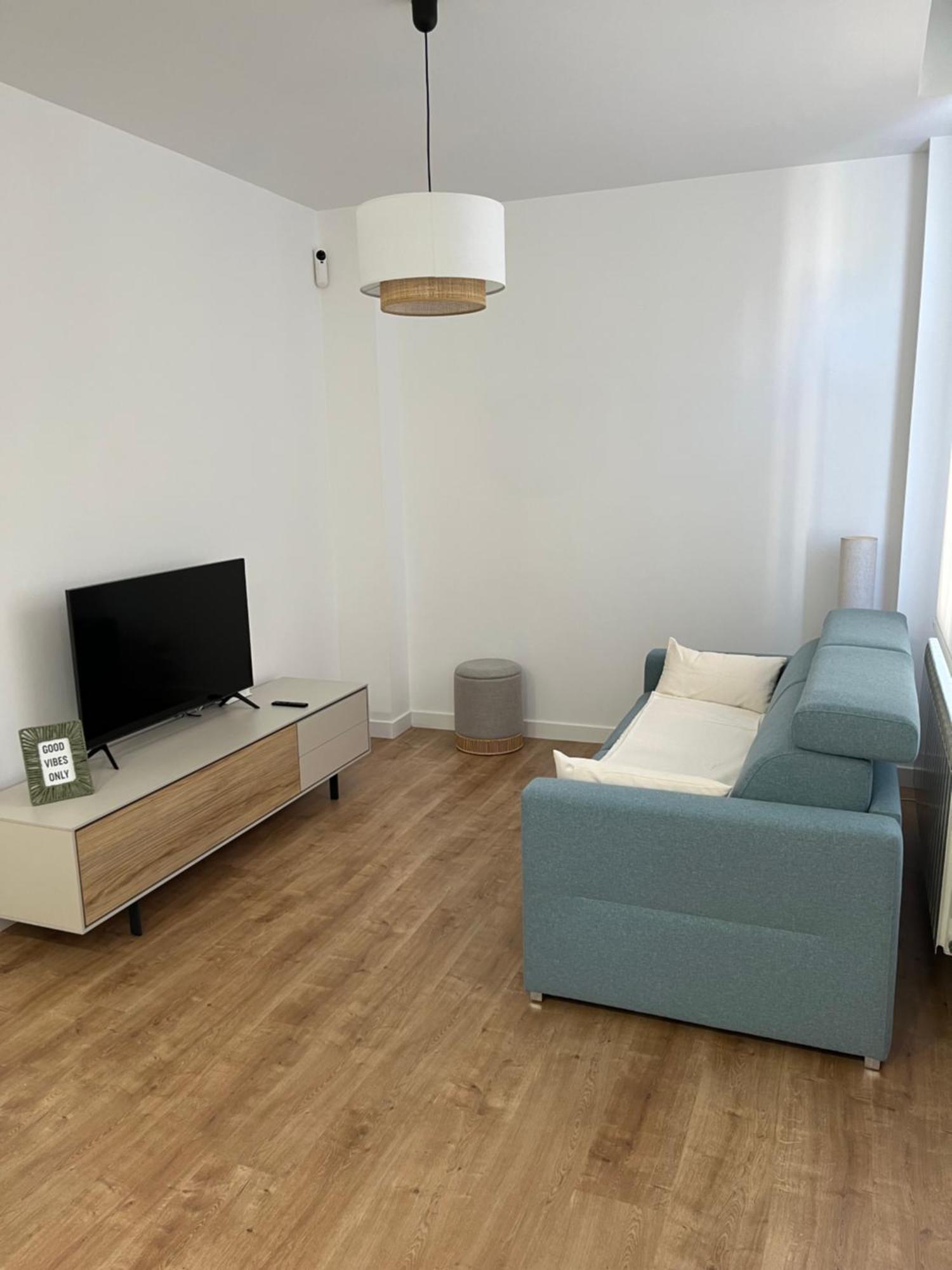 Apartamento Puerta De Burgos Vut09605 Ngoại thất bức ảnh